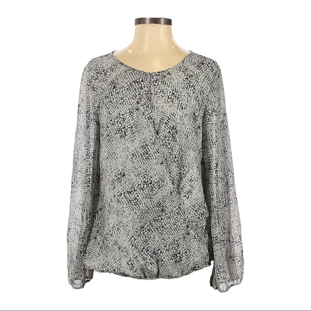 🌺 Vince Camuto Snake Animal Print Lightweight Gray Long Sleeve Blouse Size S